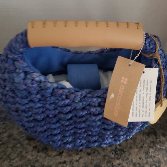 Naturalizer Cornhusk Straw Bag. - Picture 6 of 16